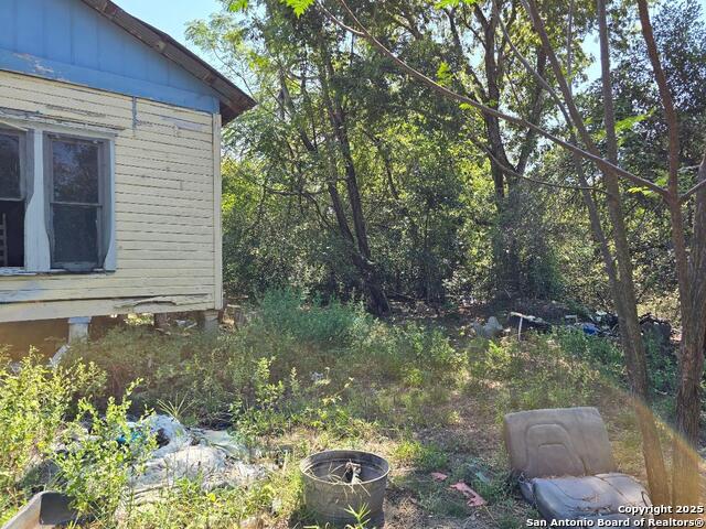 426 4th Property Photo 5