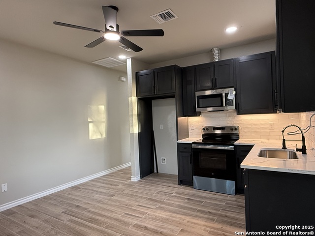 3274 N Ih 35 Property Photo 6