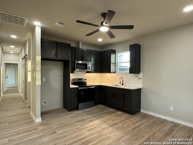 3274 N Ih 35 Property Photo 8