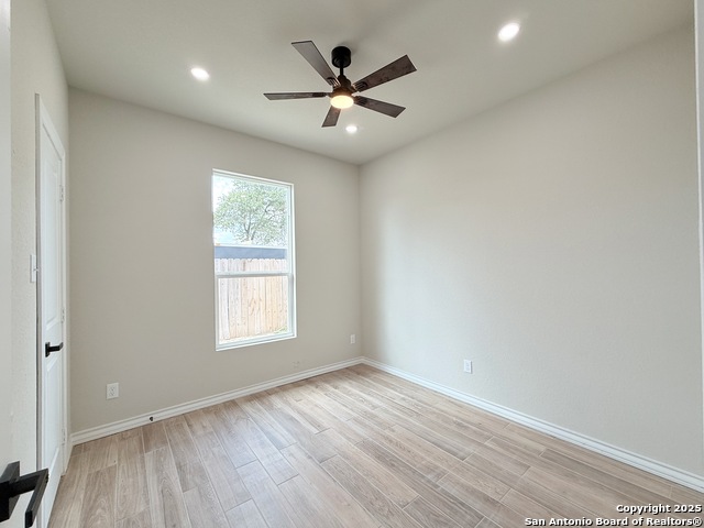 3274 N Ih 35 Property Photo 9