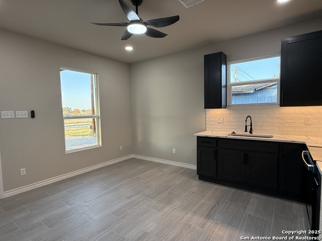 3274 N Ih 35 Property Photo 24