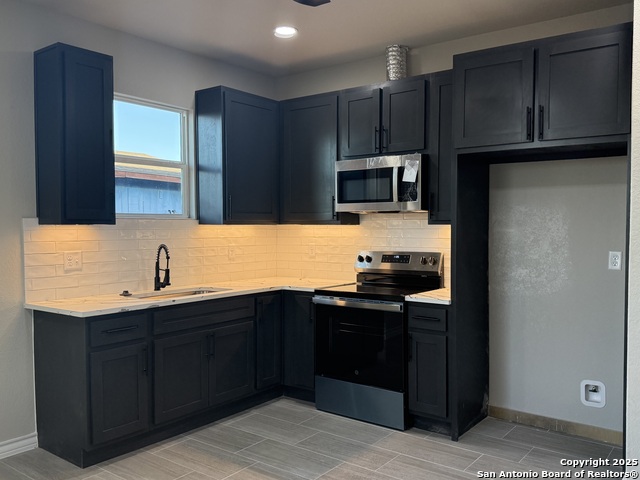 3274 N Ih 35 Property Photo 25