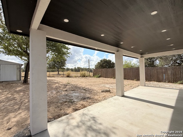 3274 N Ih 35 Property Photo 30