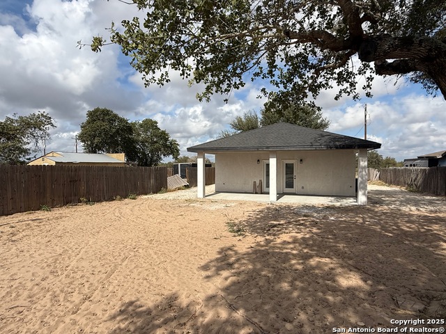 3274 N Ih 35 Property Photo 34