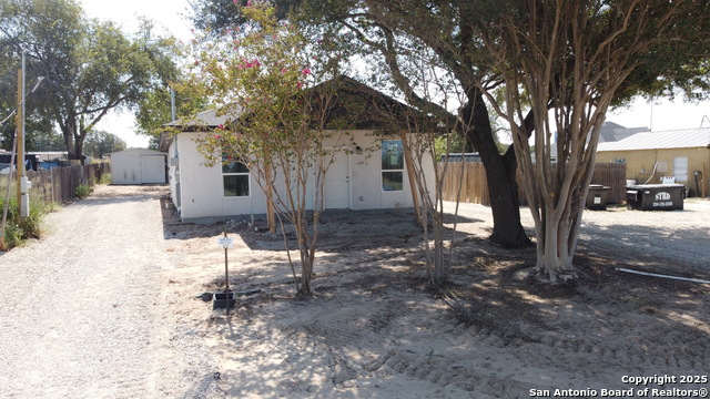 3274 N Ih 35 Property Photo 42
