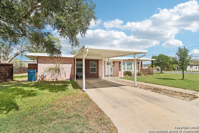 100 N Carroll Property Photo 4
