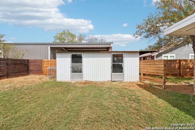 100 N Carroll Property Photo 52