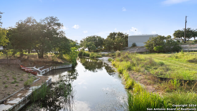 302 Lake Downs Property Photo 7