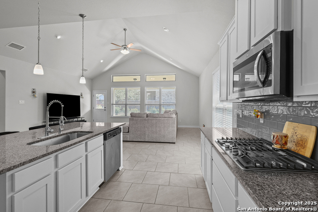 1637 Cullanne Property Photo 14