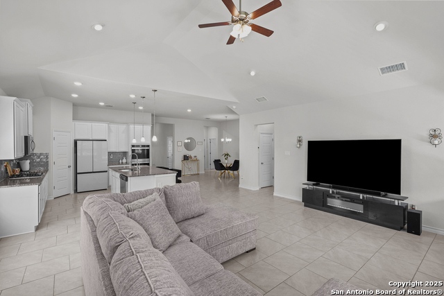 1637 Cullanne Property Photo 19