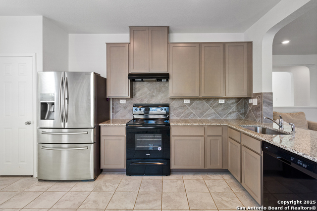 14623 Semele View Property Photo 8