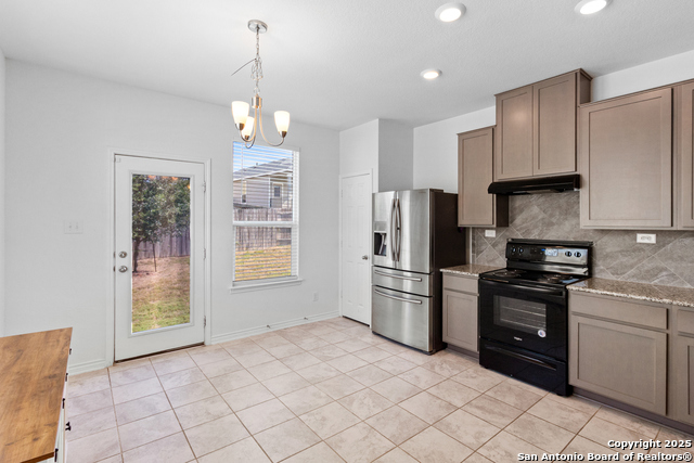 14623 Semele View Property Photo 9