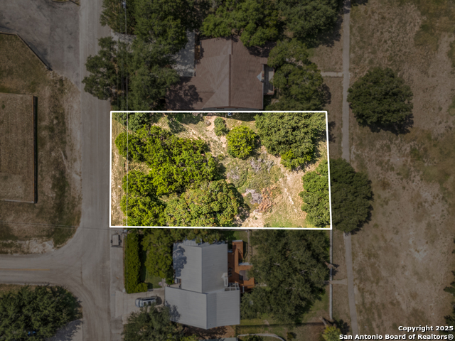 269 Watts Ln Property Photo 6