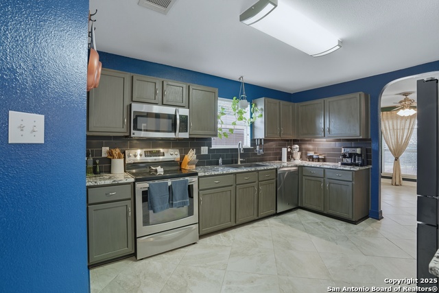 663 Lynx Mountain Property Photo 4