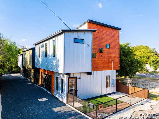 108 Vine Property Photo 1