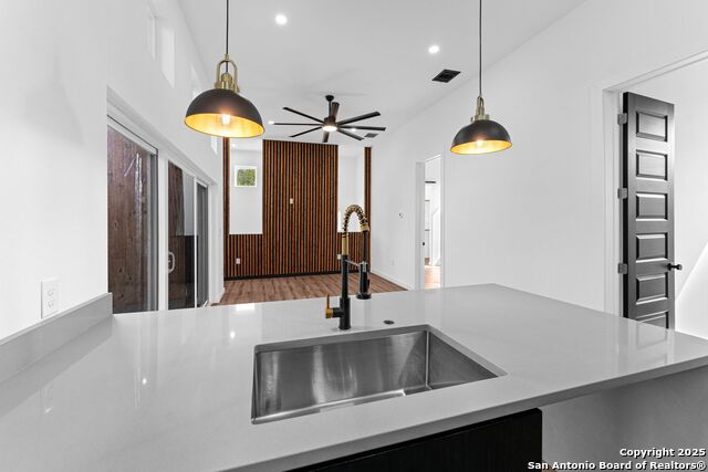 108 Vine Property Photo 8