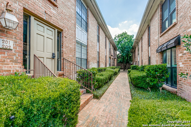 7815 Broadway Property Photo 1