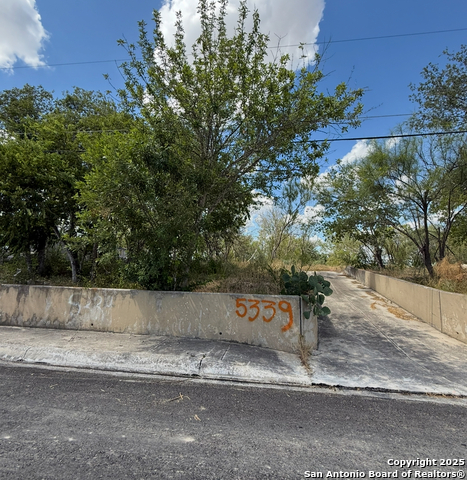 5339 Natho St Property Photo 4
