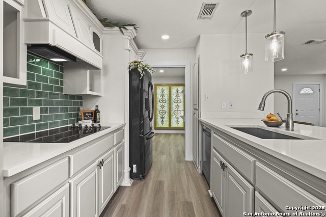 10206 Bull Run Property Photo 11