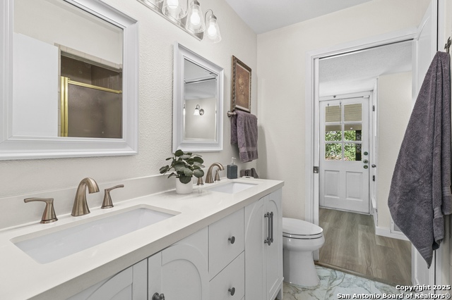 10206 Bull Run Property Photo 19