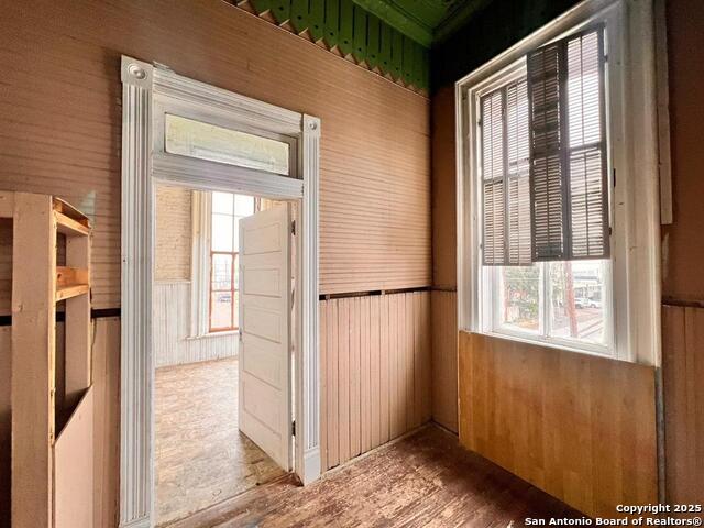 520 Davis Ave Property Photo 9