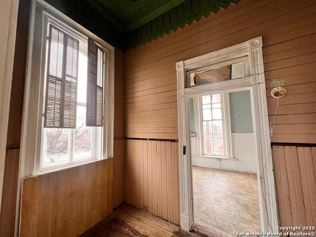 520 Davis Ave Property Photo 11