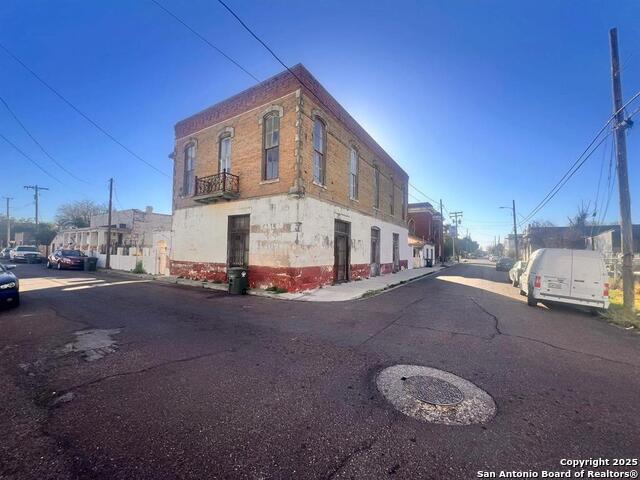 520 Davis Ave Property Photo 24