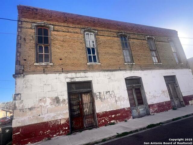 520 Davis Ave Property Photo 26
