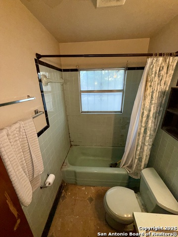 221 Somerset Property Photo 5