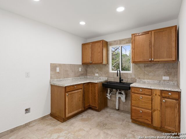 1026 W Oaklawn Street Property Photo 15