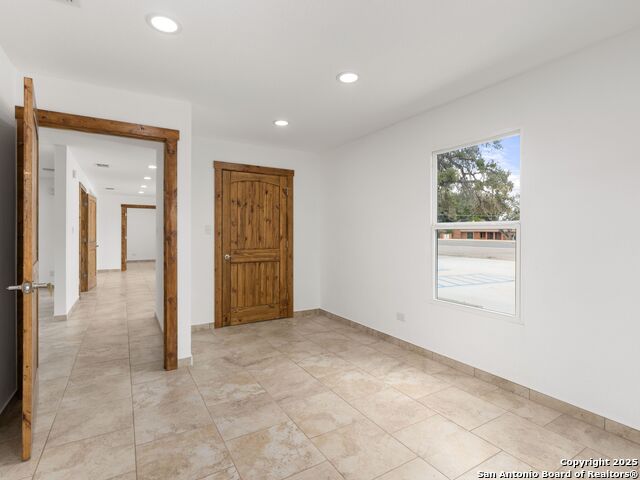 1026 W Oaklawn Street Property Photo 21