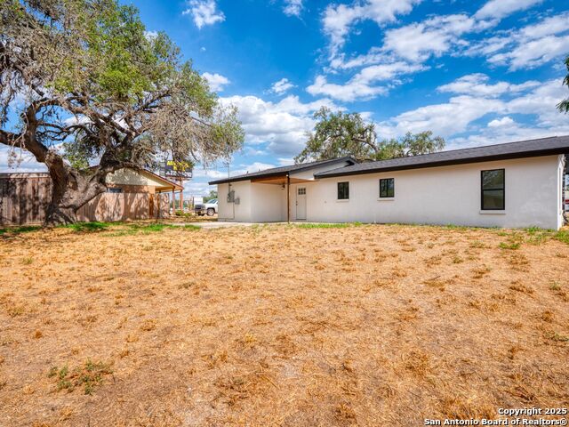 1026 W Oaklawn Street Property Photo 24