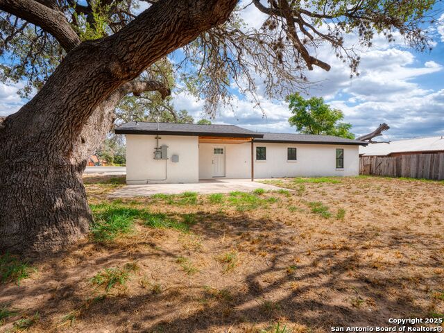 1026 W Oaklawn Street Property Photo 25