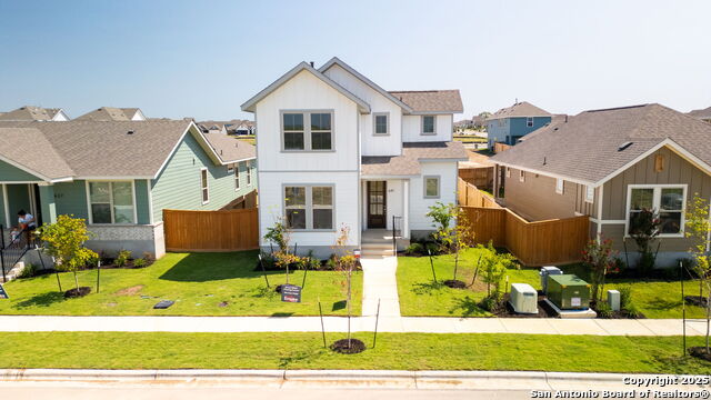 641 Salamander St Property Photo 1