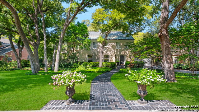 107 Thelma Property Photo 1