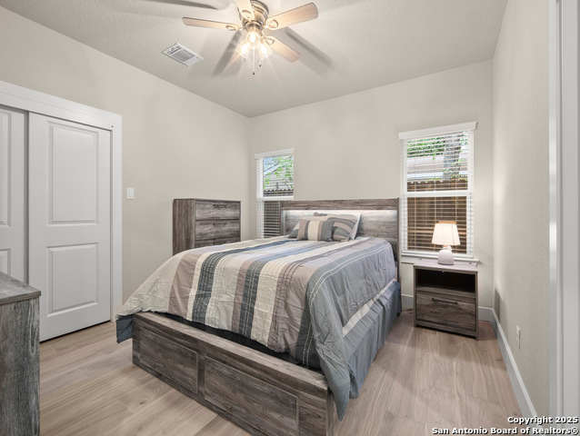 5338 Howard St Property Photo 15