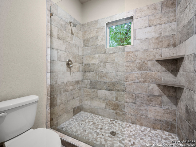 5338 Howard St Property Photo 16