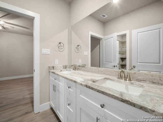 5338 Howard St Property Photo 19