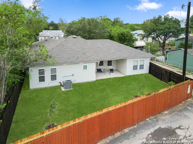 5338 Howard St Property Photo 33