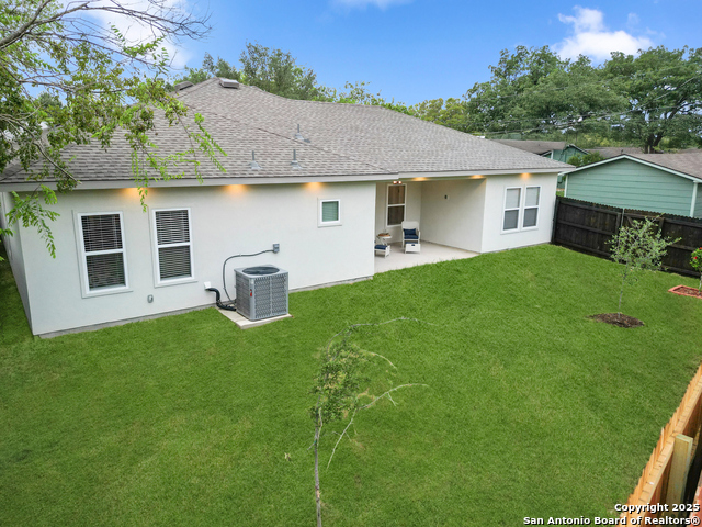 5338 Howard St Property Photo 34