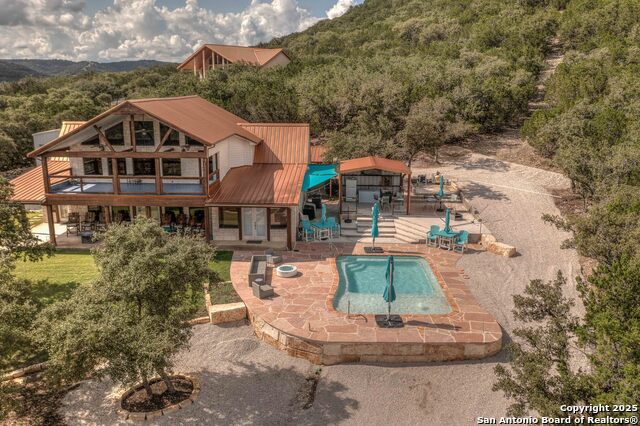 319 Bent River Property Photo 4