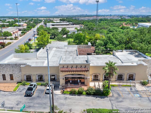 5150 N Loop 1604 Property Photo 2