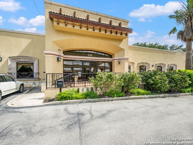 5150 N Loop 1604 Property Photo 5