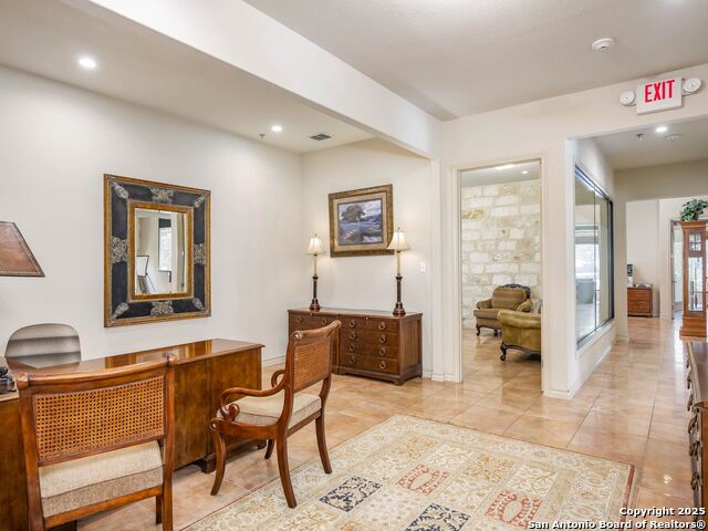 5150 N Loop 1604 Property Photo 18