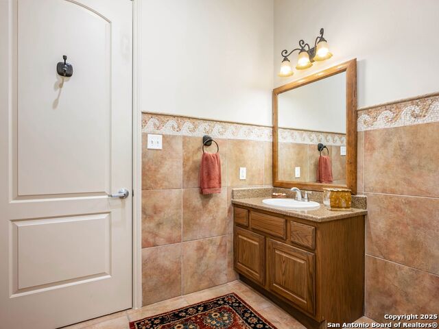 5150 N Loop 1604 Property Photo 21