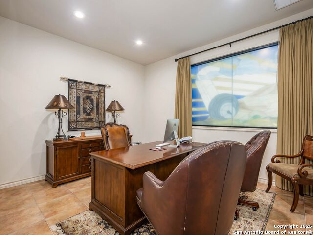 5150 N Loop 1604 Property Photo 26