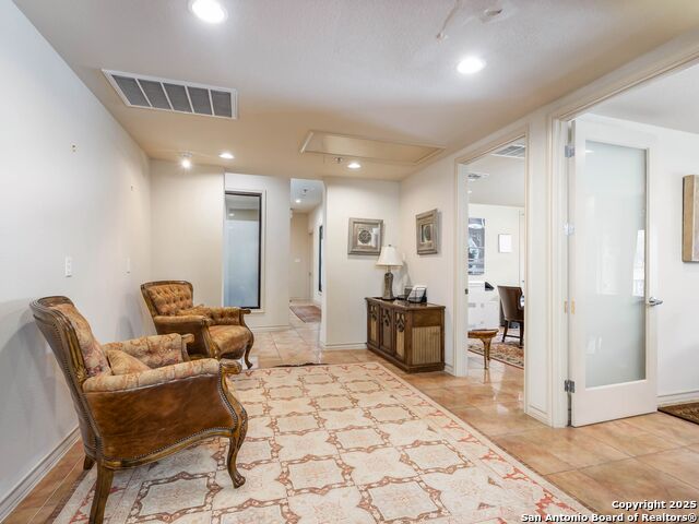 5150 N Loop 1604 Property Photo 31