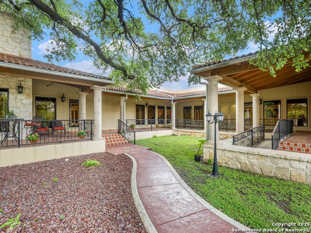 5150 N Loop 1604 Property Photo 57