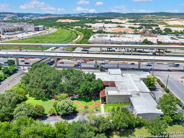 5150 N Loop 1604 Property Photo 66