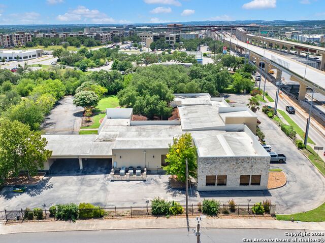 5150 N Loop 1604 Property Photo 67